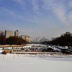 沈陽南湖公園戲雪樂園