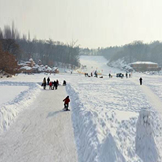 長春日月潭冰雪樂園