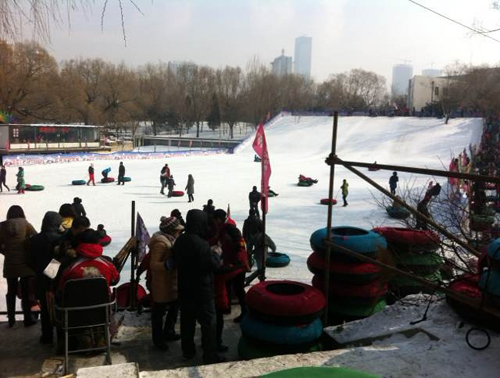 沈陽(yáng)雪上嘉年華正式開幕，河北迪特加油助威